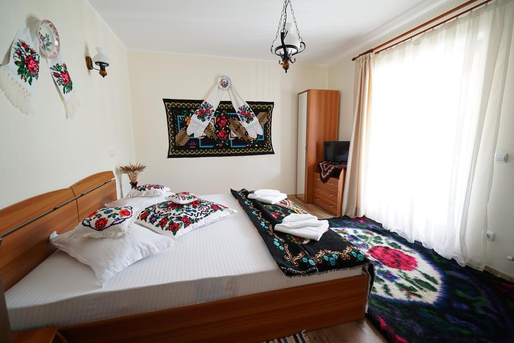 Отель Casa Bunicii Мойсей Экстерьер фото